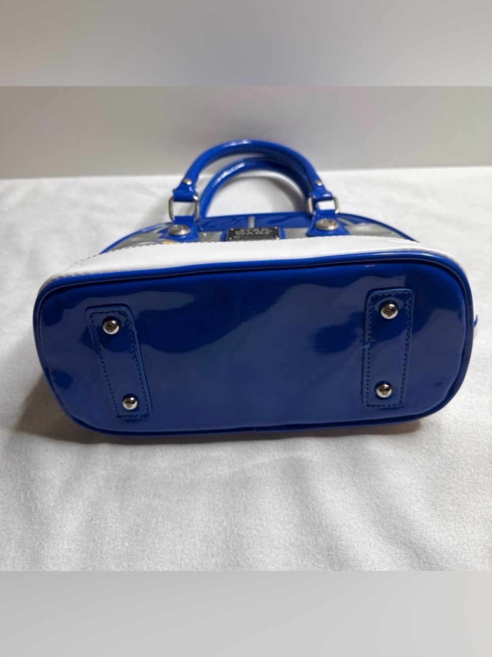 Star Wars R2-D2 Blue and Silver Loungefly purse - Picture 3 of 4